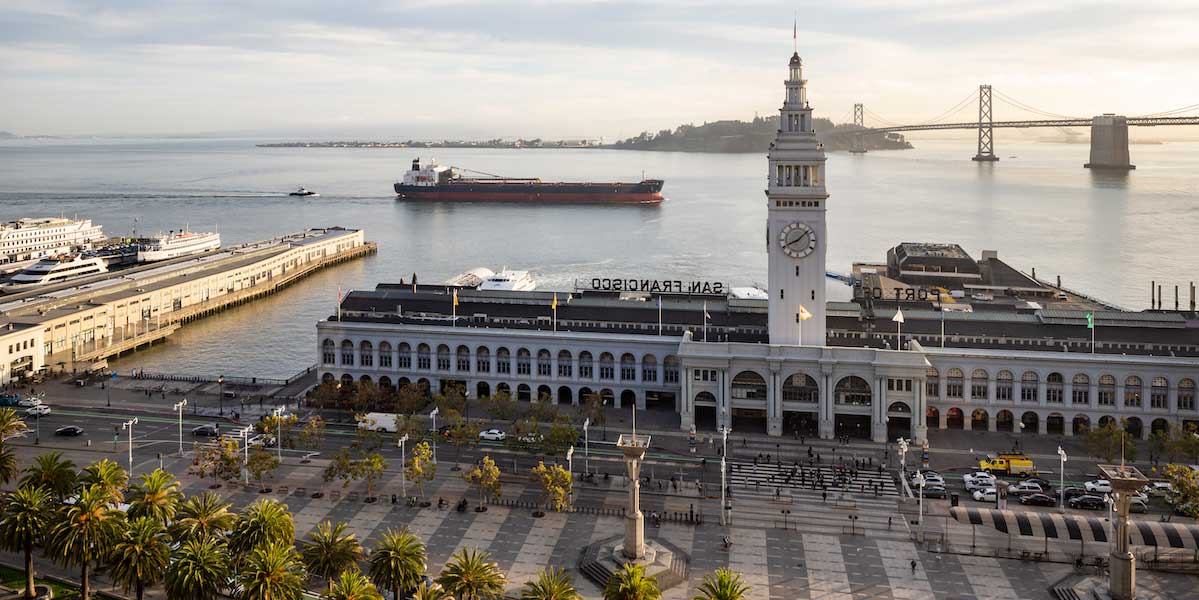 Hyatt_Regency_San_Francisco_Water_View_Room_view-(1)